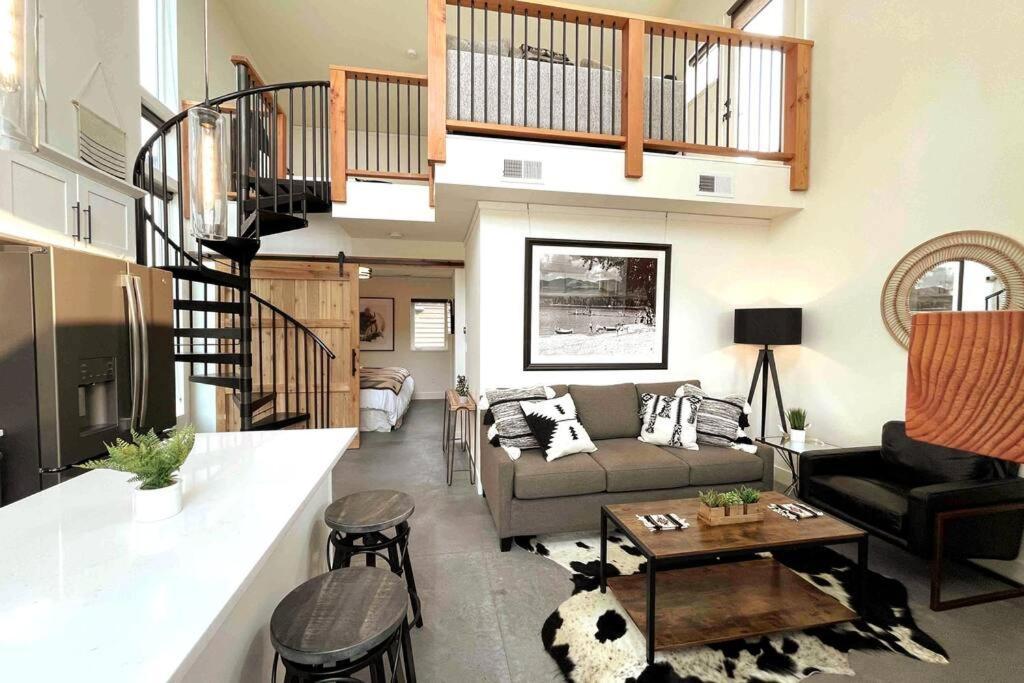 Brand New Upscale Home- Best Location! 怀特菲什 外观 照片
