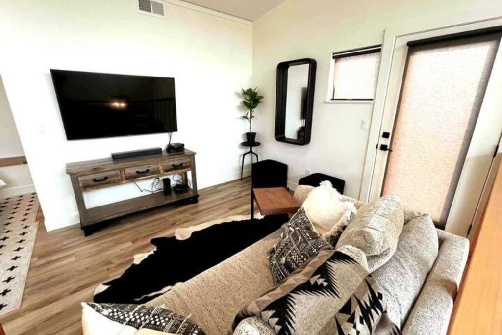 Brand New Upscale Home- Best Location! 怀特菲什 外观 照片